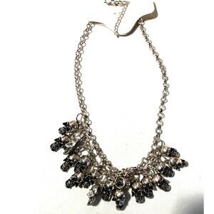 New Skull Silvertone Halloween Scary Fun Novelty Necklace
